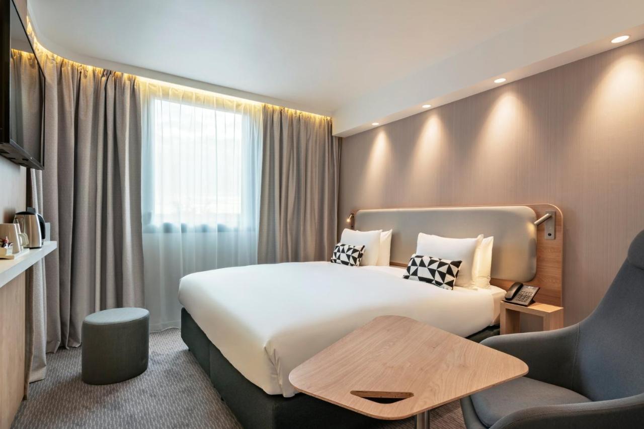 Holiday Inn Express - Marne-La-Vallee Val D'Europe By Ihg Bailly-Romainvilliers Bagian luar foto