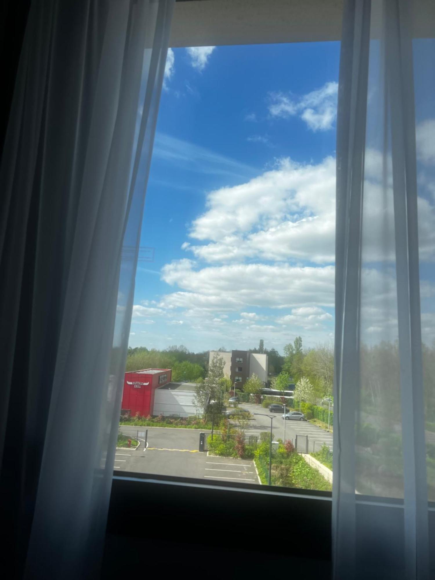 Holiday Inn Express - Marne-La-Vallee Val D'Europe By Ihg Bailly-Romainvilliers Bagian luar foto